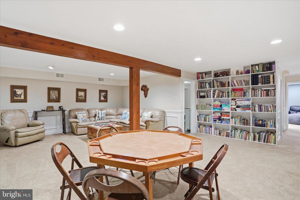 137 OLD FOREST CIRCLE