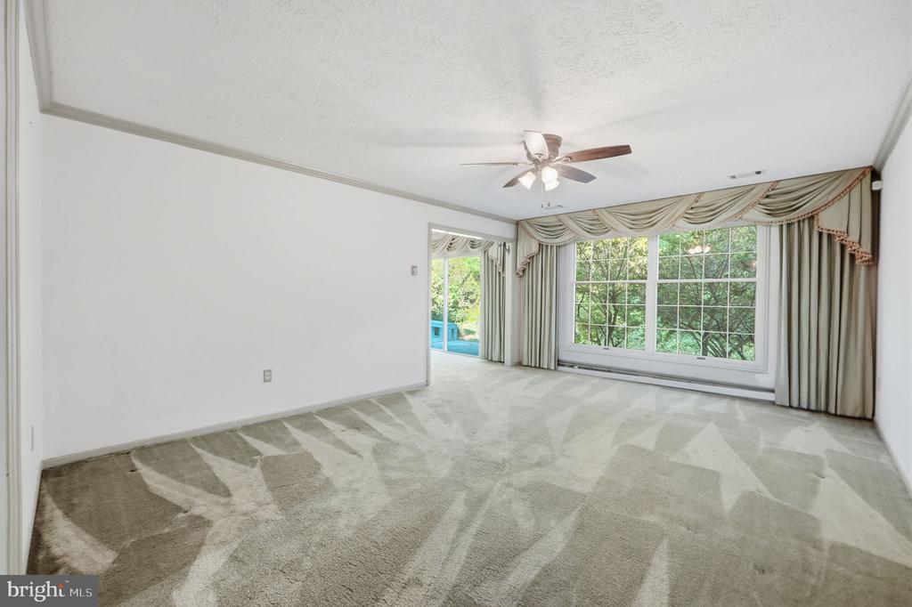 2285 JONES ROAD