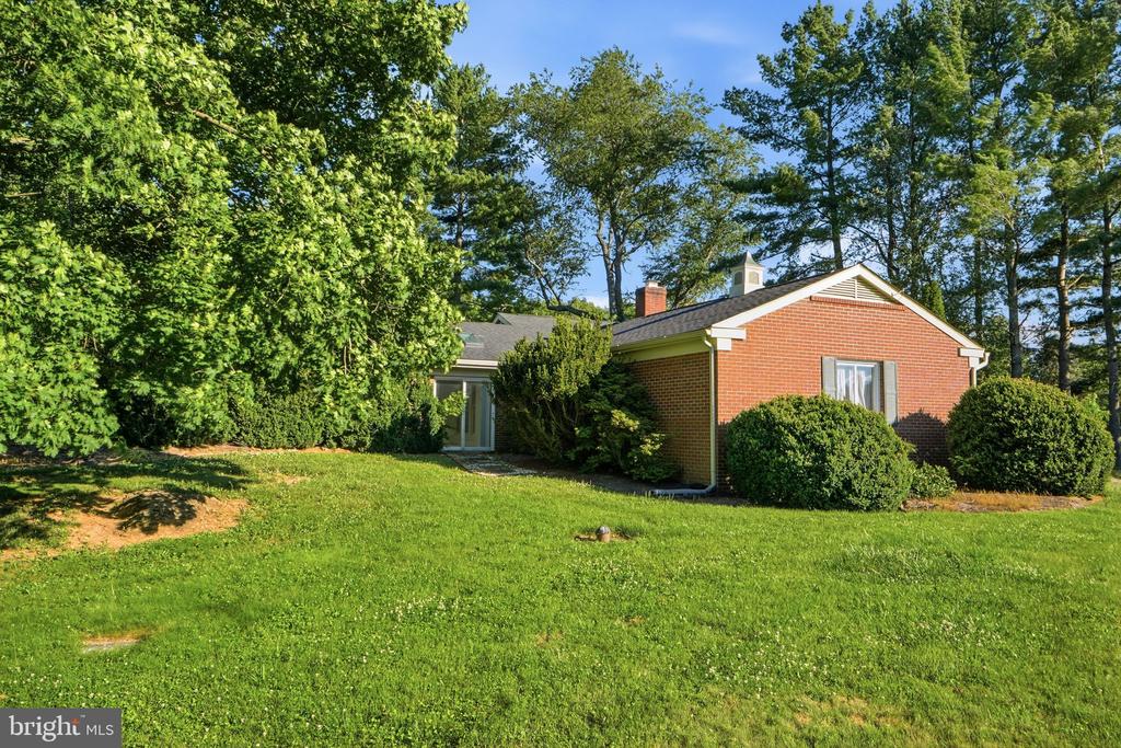 2285 JONES ROAD