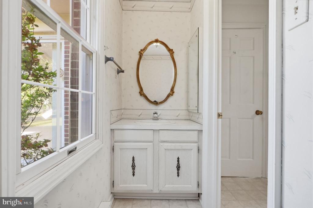 2285 JONES ROAD