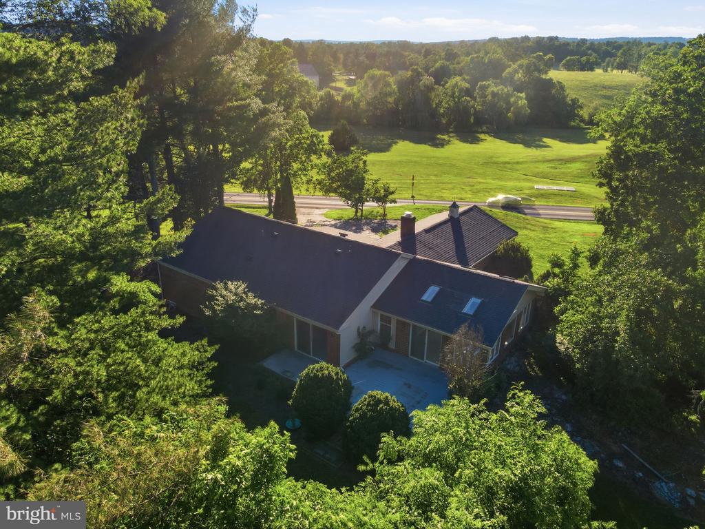 2285 JONES ROAD