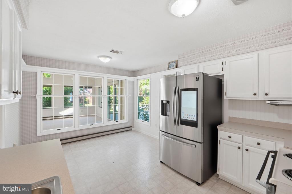 2285 JONES ROAD