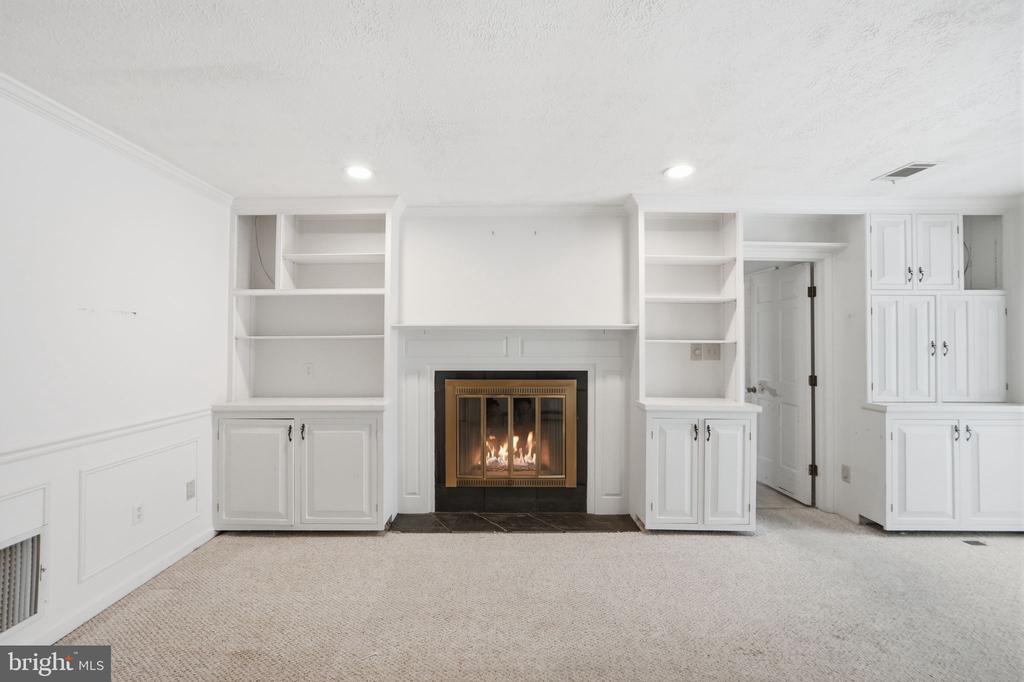 2285 JONES ROAD