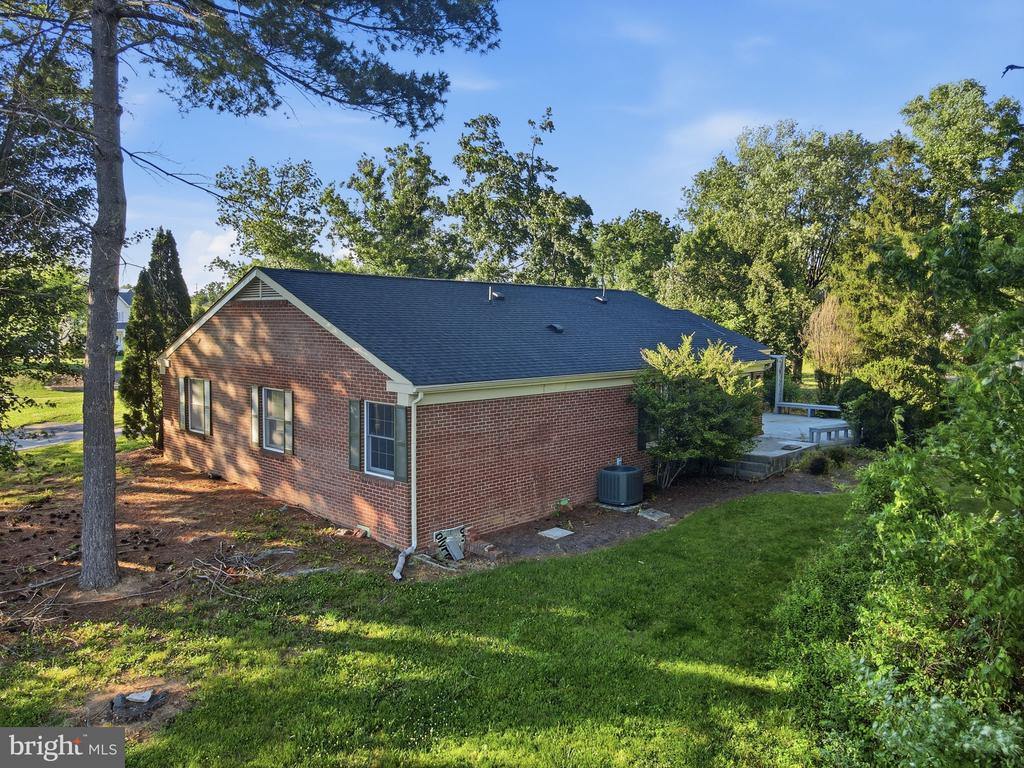 2285 JONES ROAD