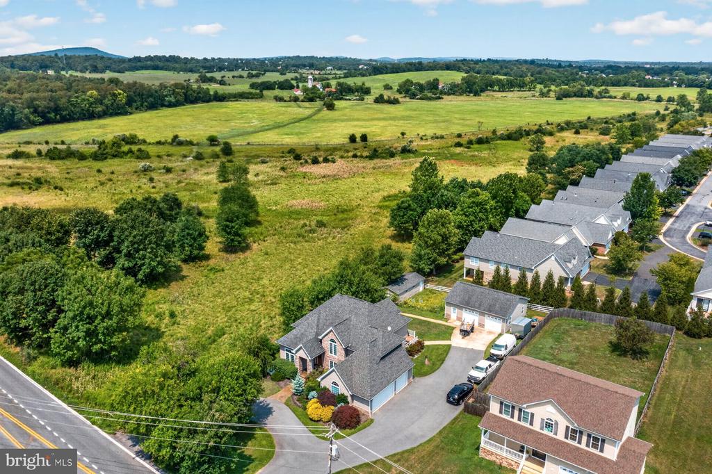 336 APPLE VALLEY ROAD