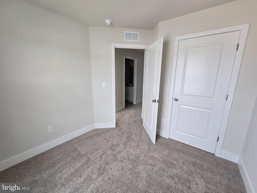 180 SIOUX LOOP Unit: LOT 67