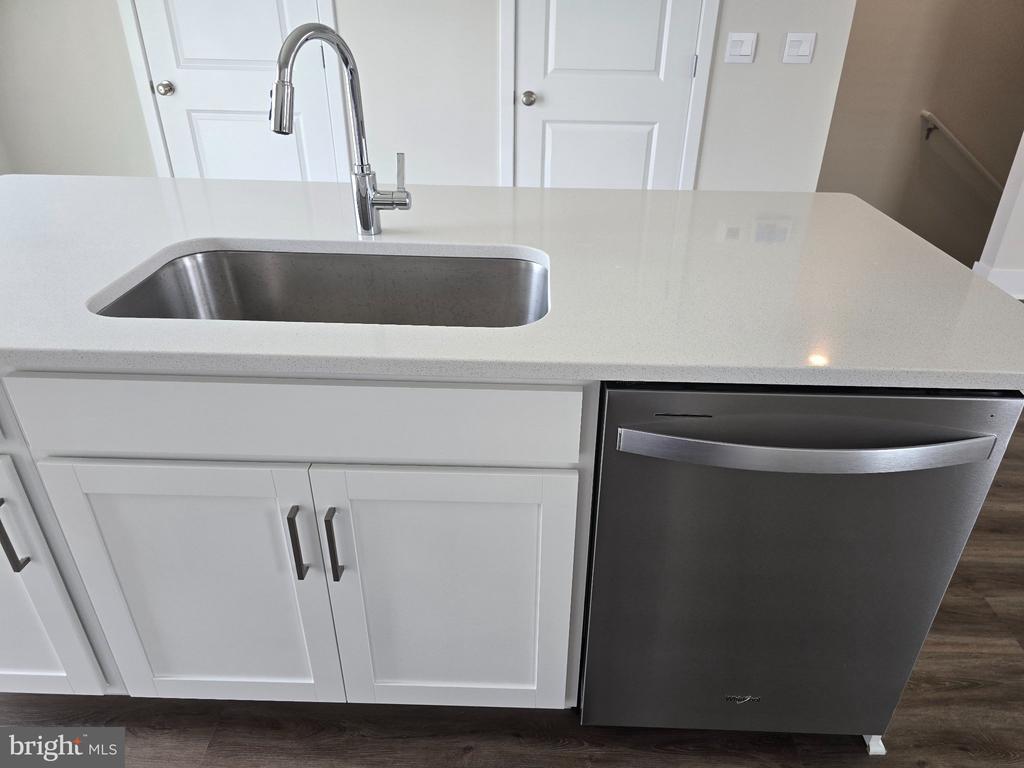 180 SIOUX LOOP Unit: LOT 67