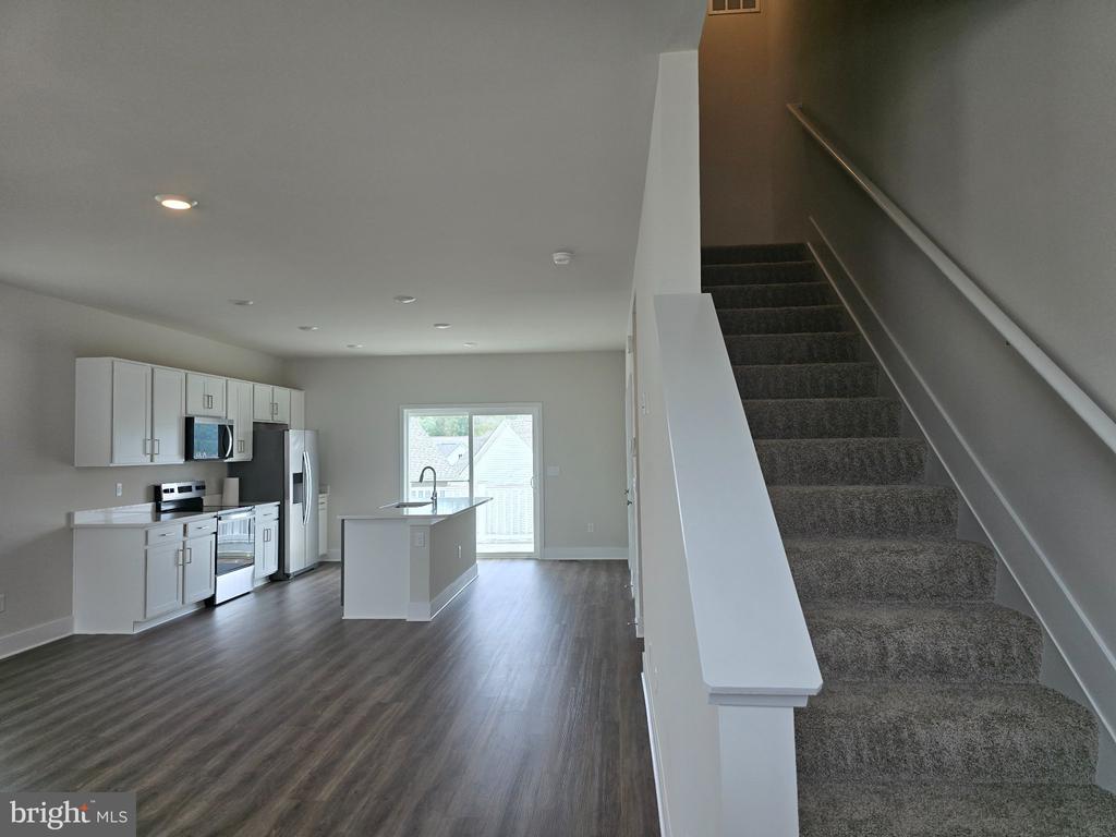 180 SIOUX LOOP Unit: LOT 67