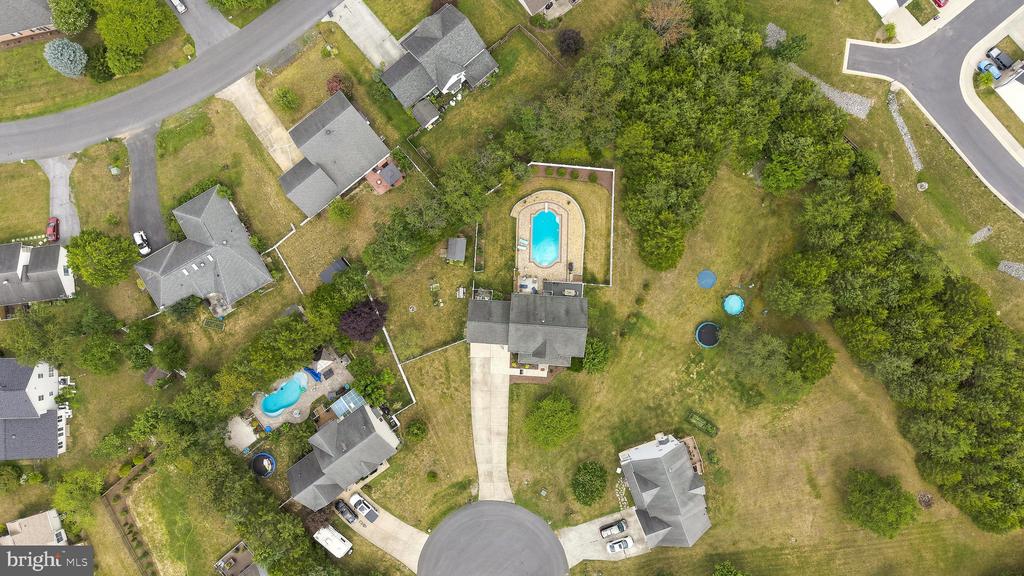 107 DELL COURT