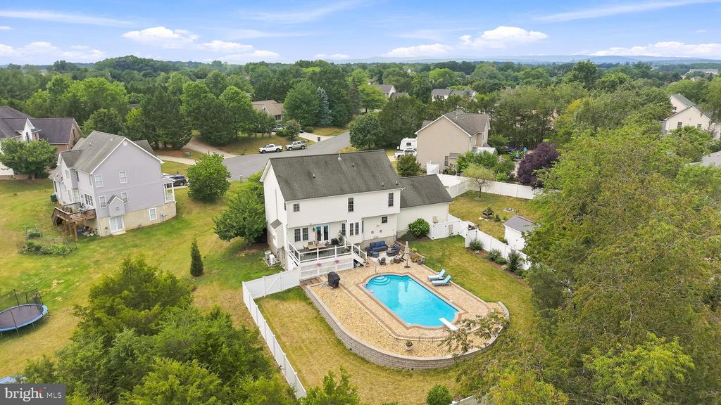 107 DELL COURT