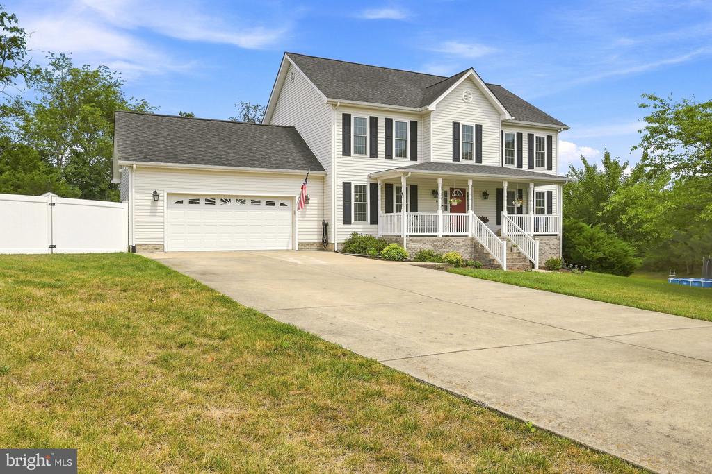 107 DELL COURT