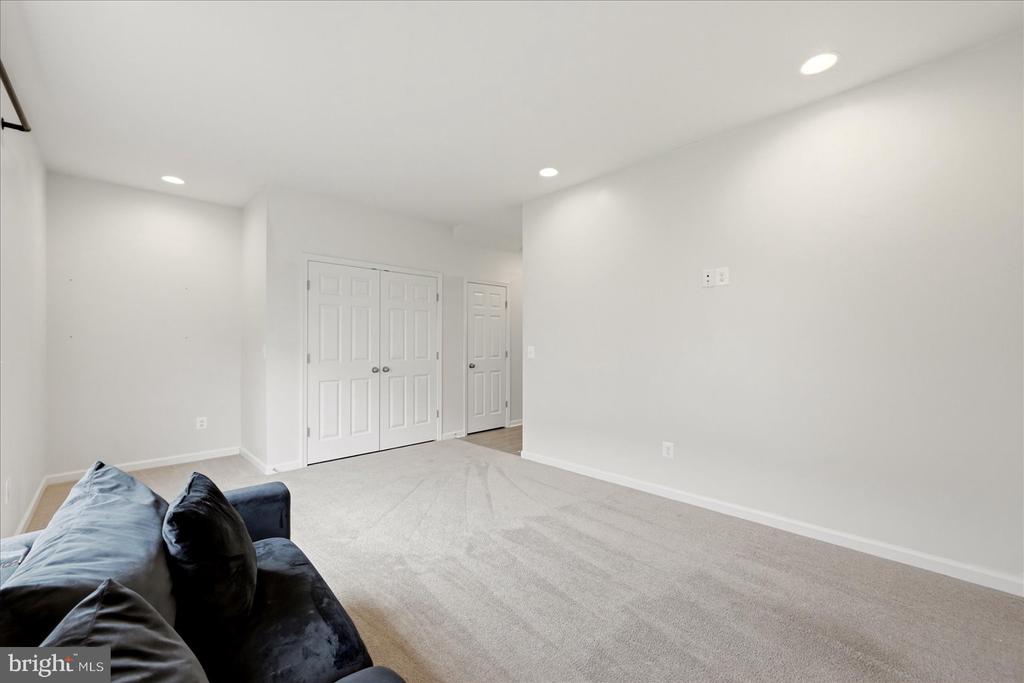 246 NORLAND KNOLL
