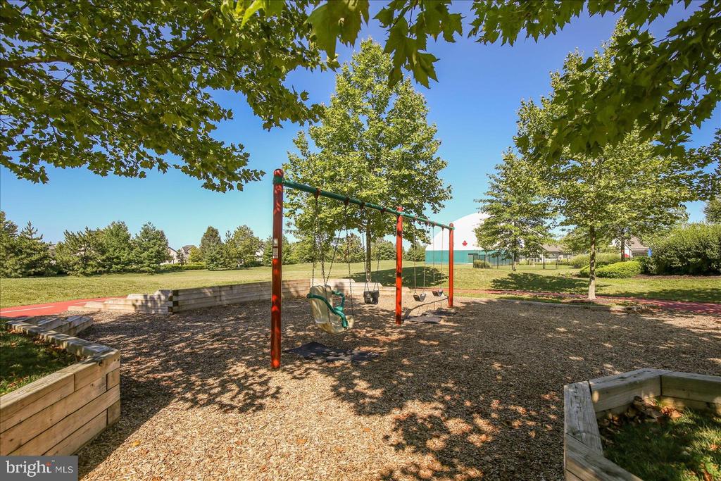 246 NORLAND KNOLL