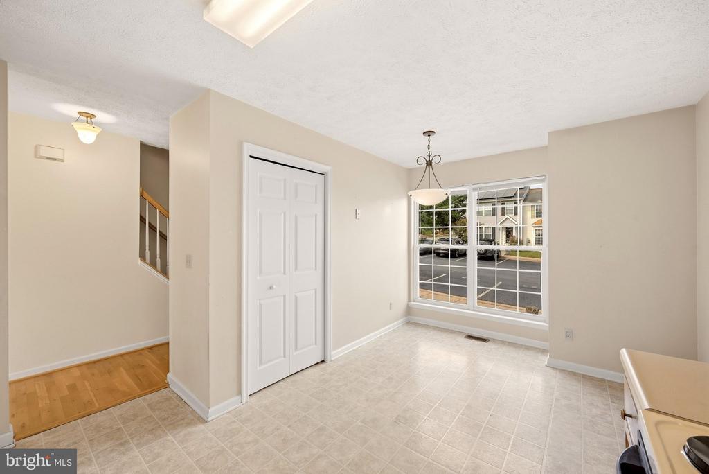 323 COPPERFIELD LANE