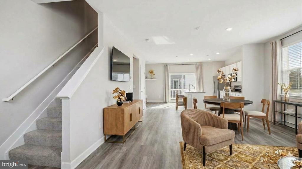 110 SIOUX LOOP