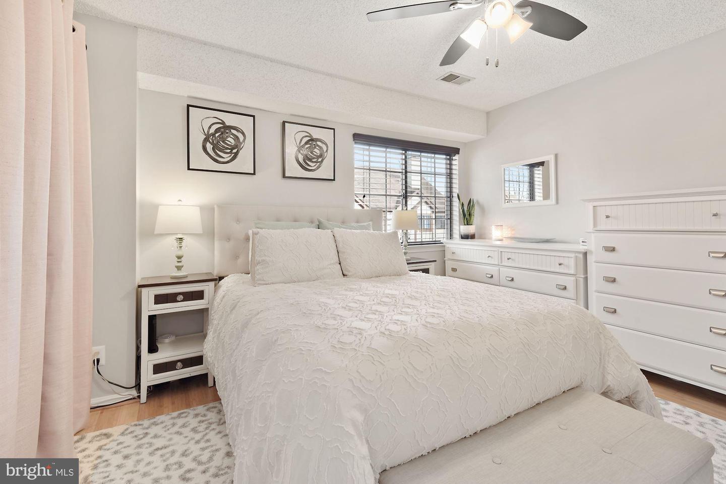 6024 Curtier DRIVE Unit: 6024F