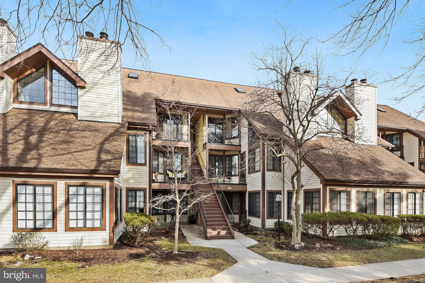 6024 Curtier DRIVE Unit: 6024F