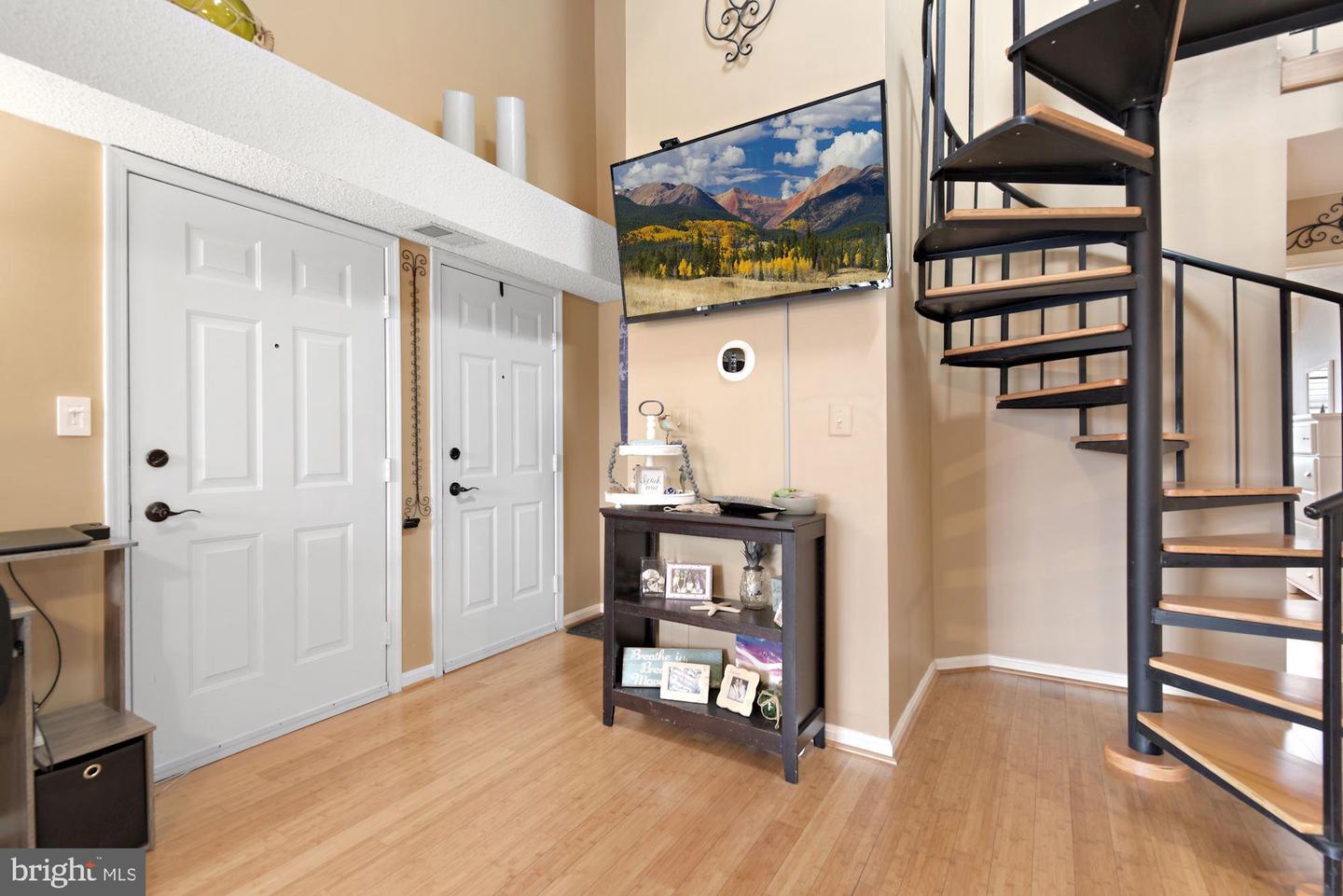 6024 Curtier DRIVE Unit: 6024F