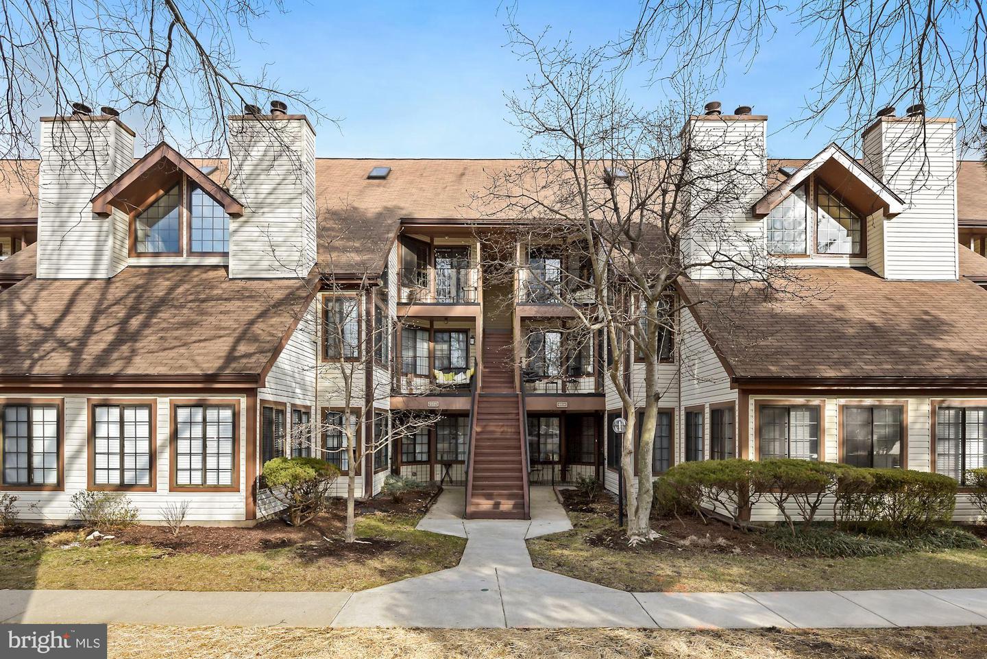6024 Curtier DRIVE Unit: 6024F