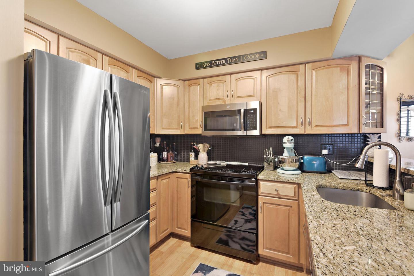 6024 Curtier DRIVE Unit: 6024F