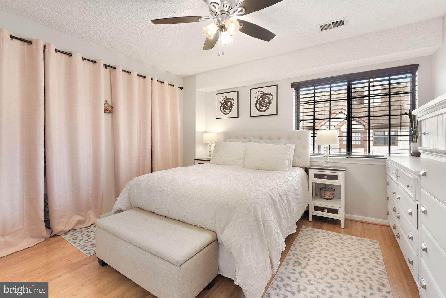 6024 Curtier DRIVE Unit: 6024F