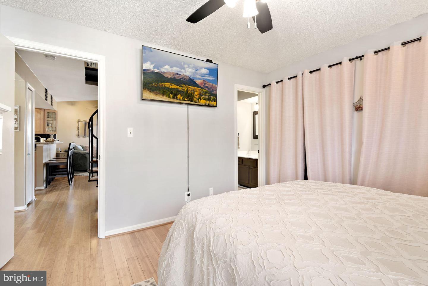 6024 Curtier DRIVE Unit: 6024F