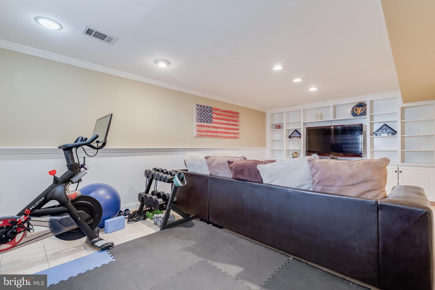 5426 Donnelly COURT
