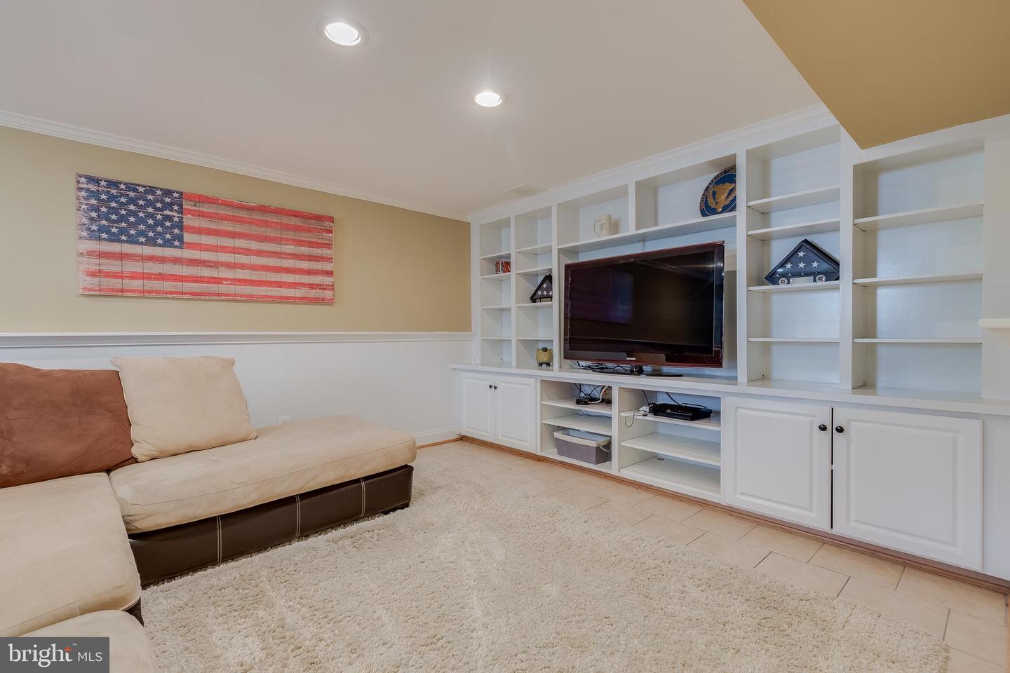 5426 Donnelly COURT