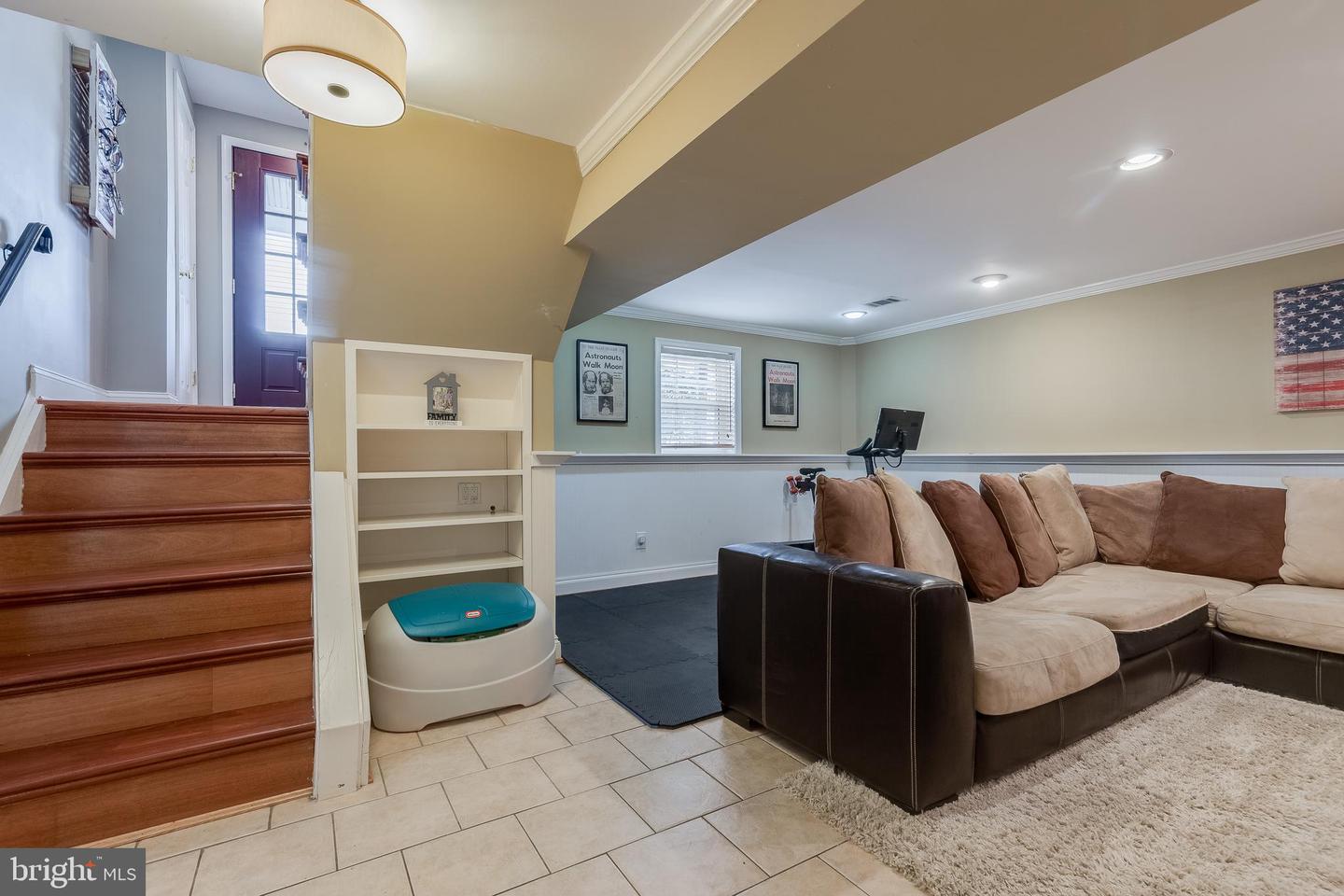 5426 Donnelly COURT
