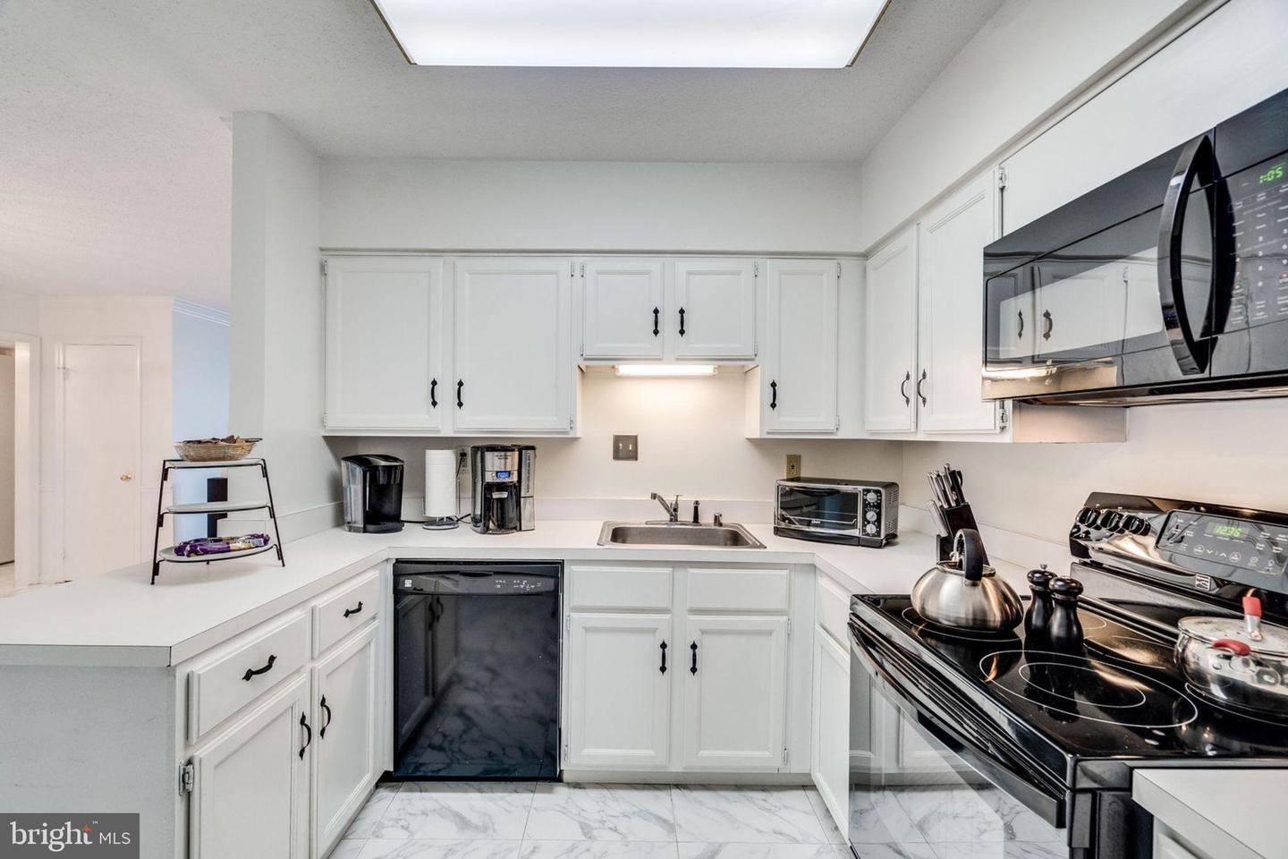 3113 Patrick Henry Unit: 533