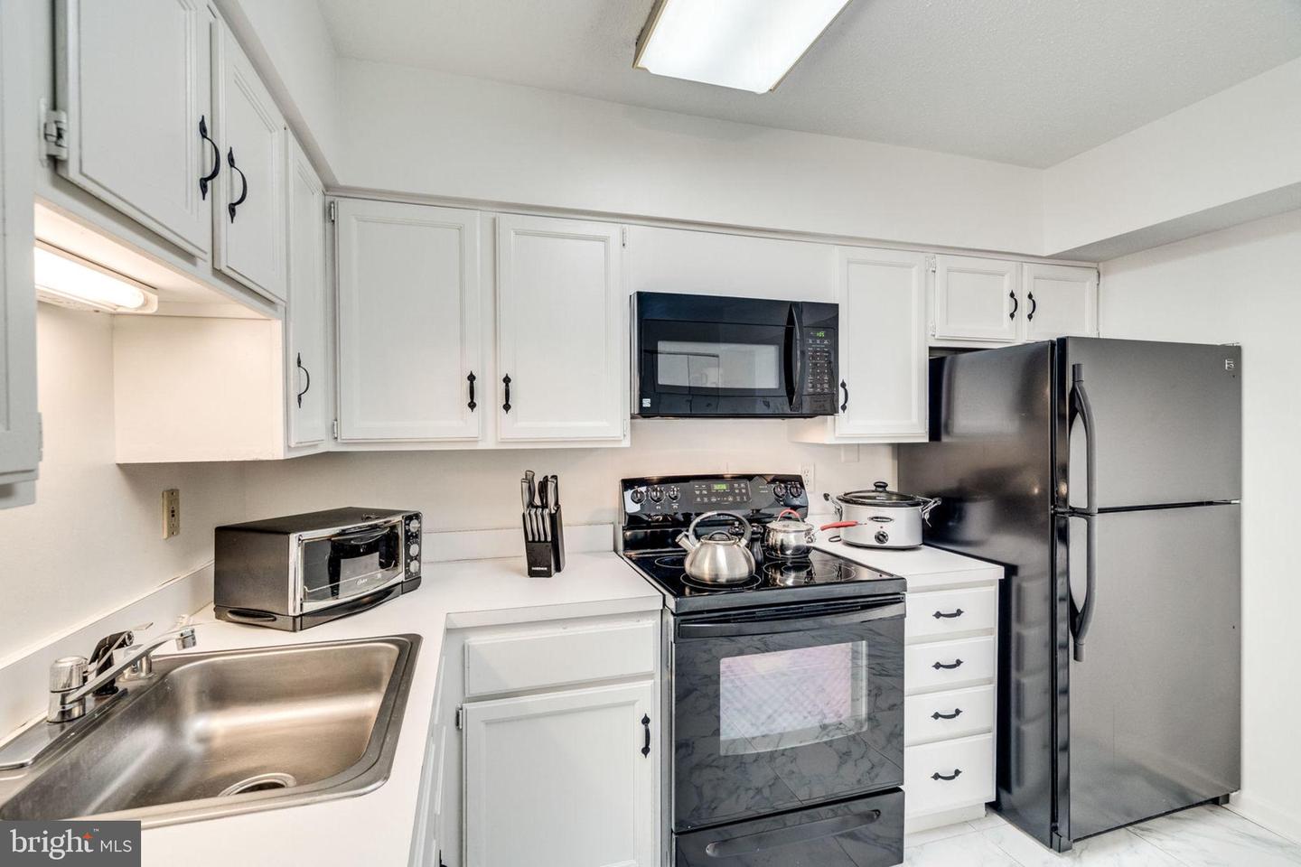 3113 Patrick Henry Unit: 533