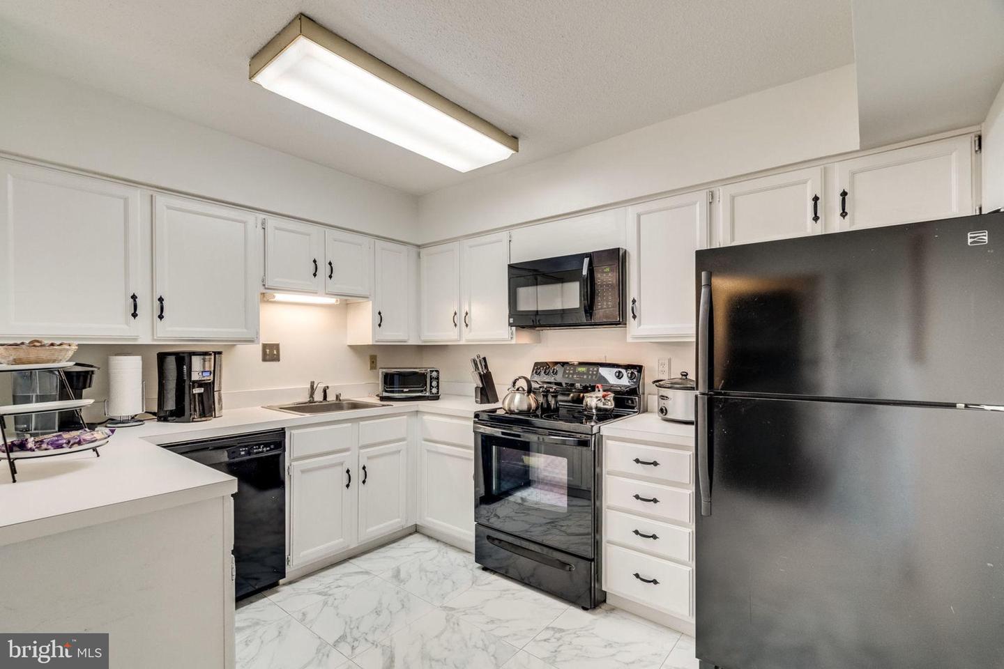 3113 Patrick Henry Unit: 533