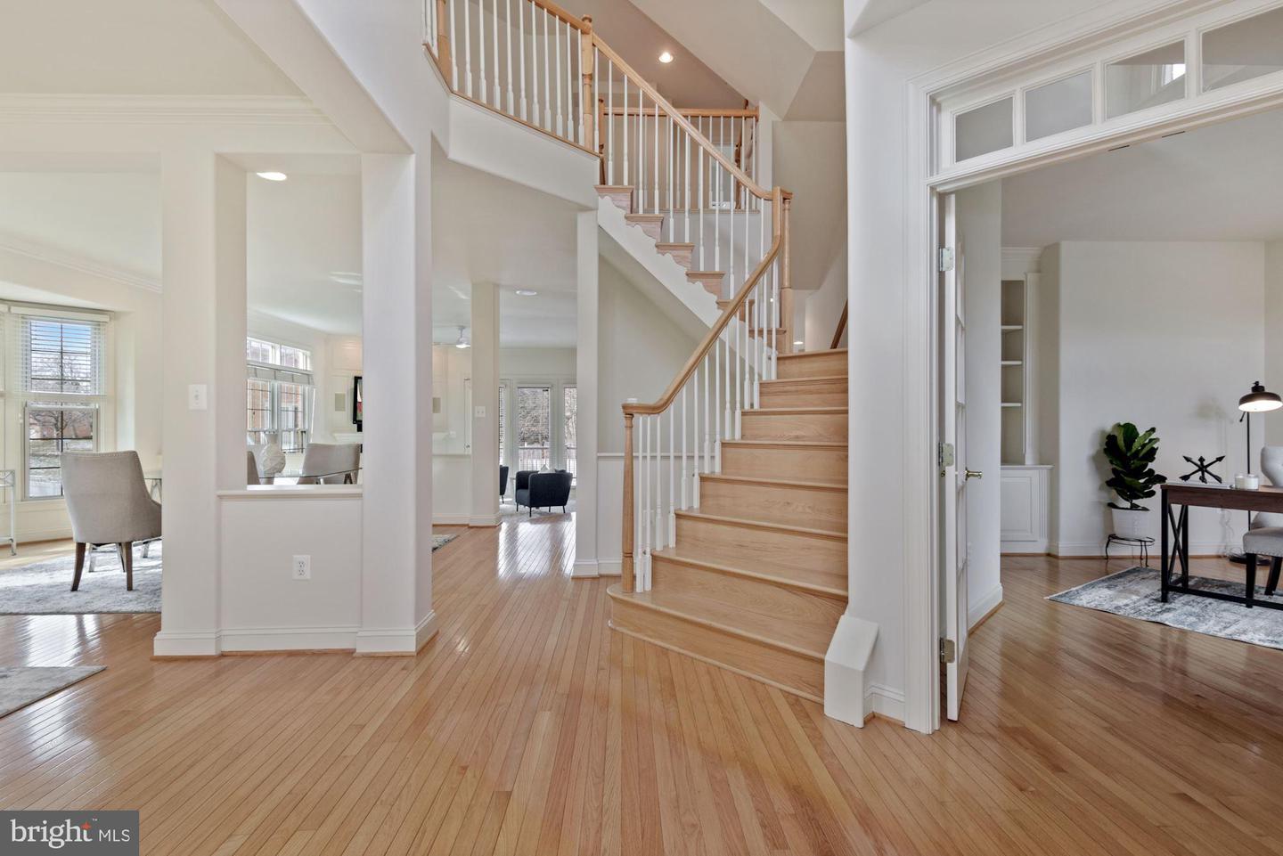7955 Robarge COURT