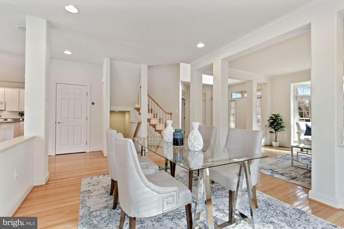 7955 Robarge COURT