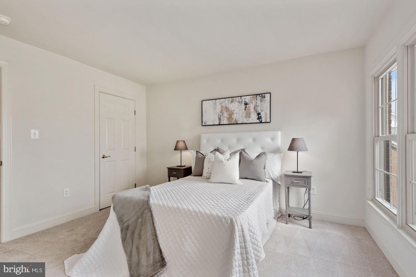 7955 Robarge COURT