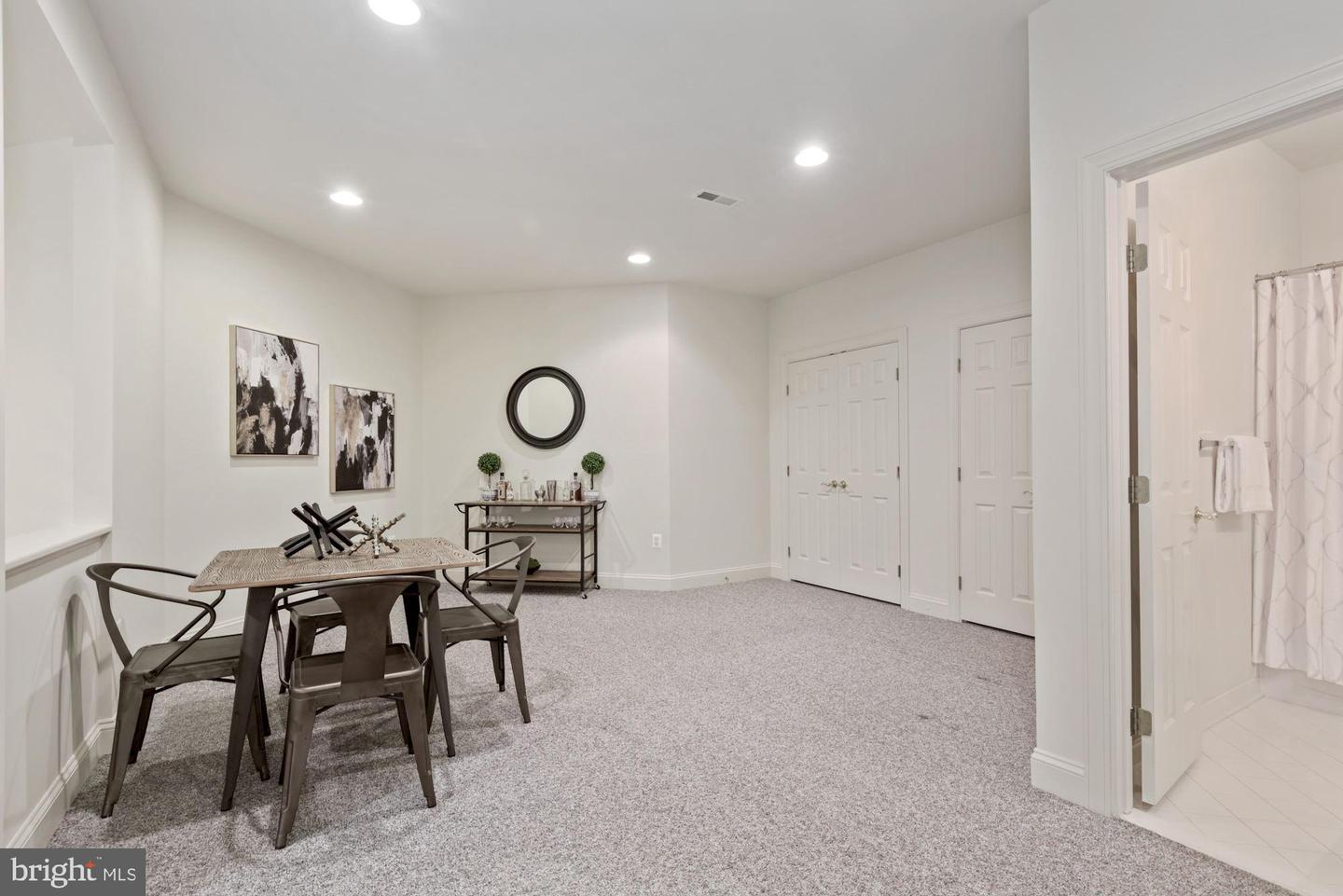 7955 Robarge COURT