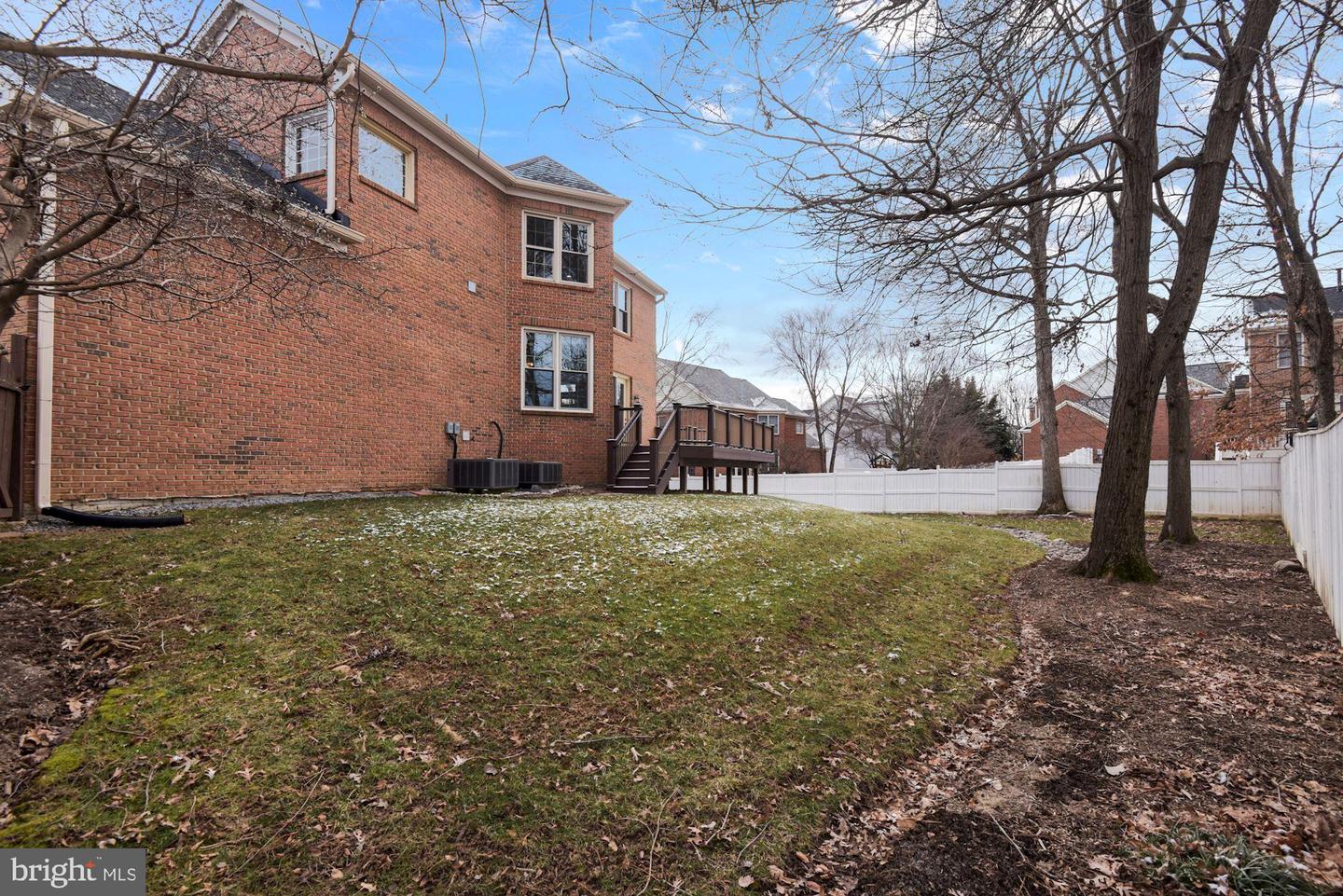 7955 Robarge COURT