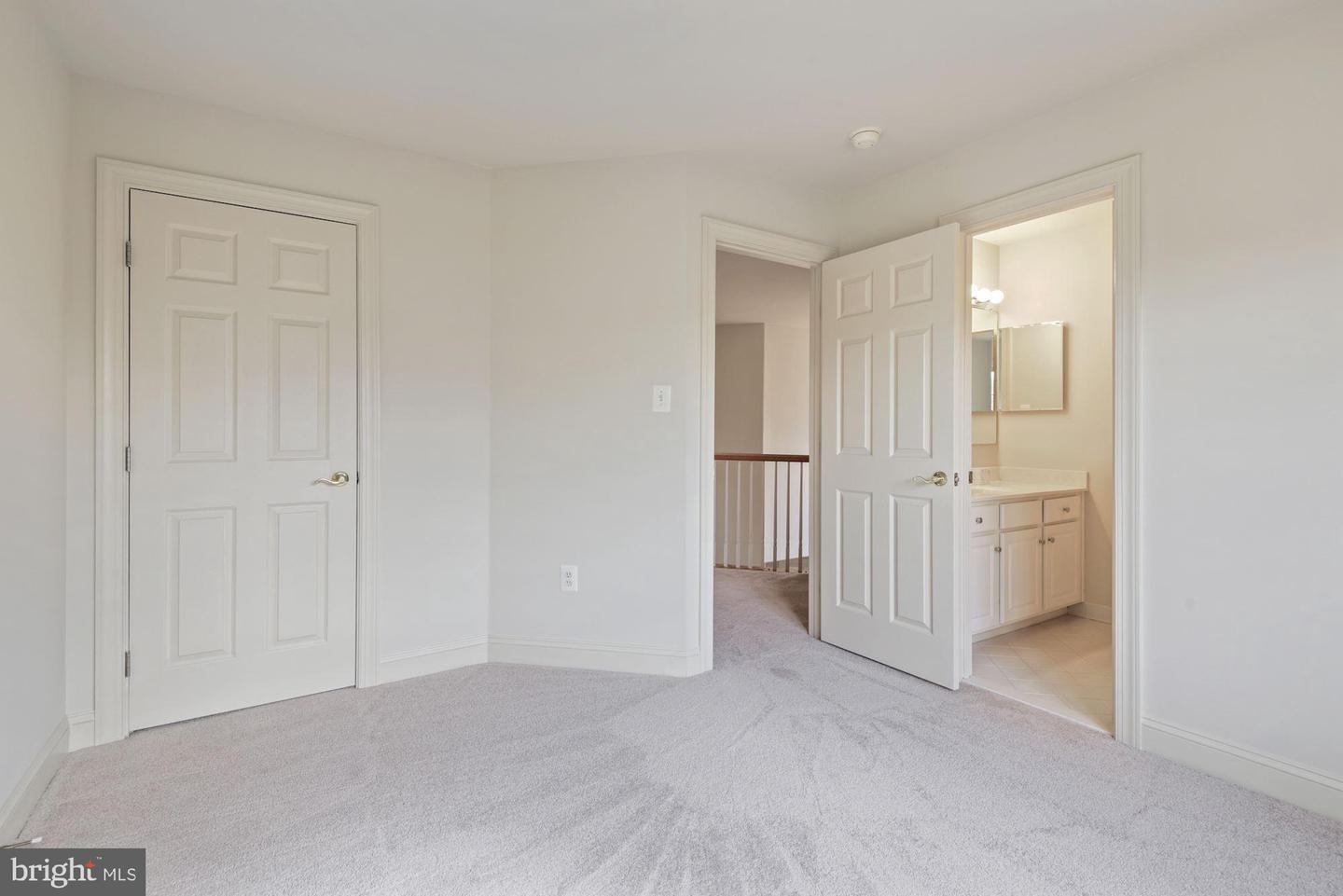 7955 Robarge COURT