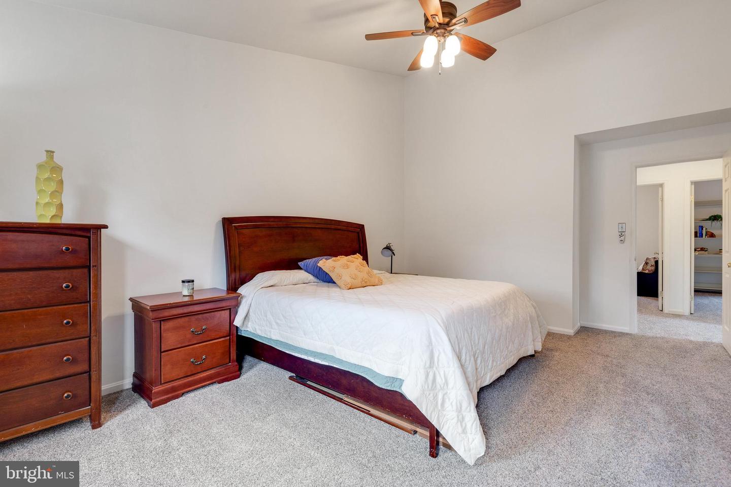 7724 Gromwell COURT