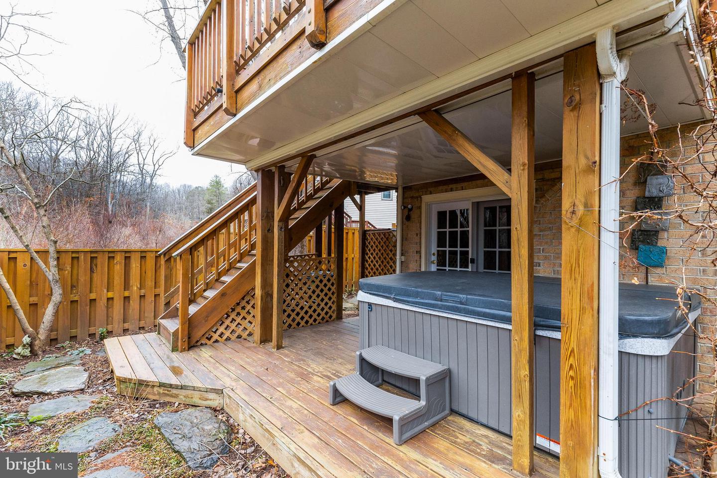 7724 Gromwell COURT