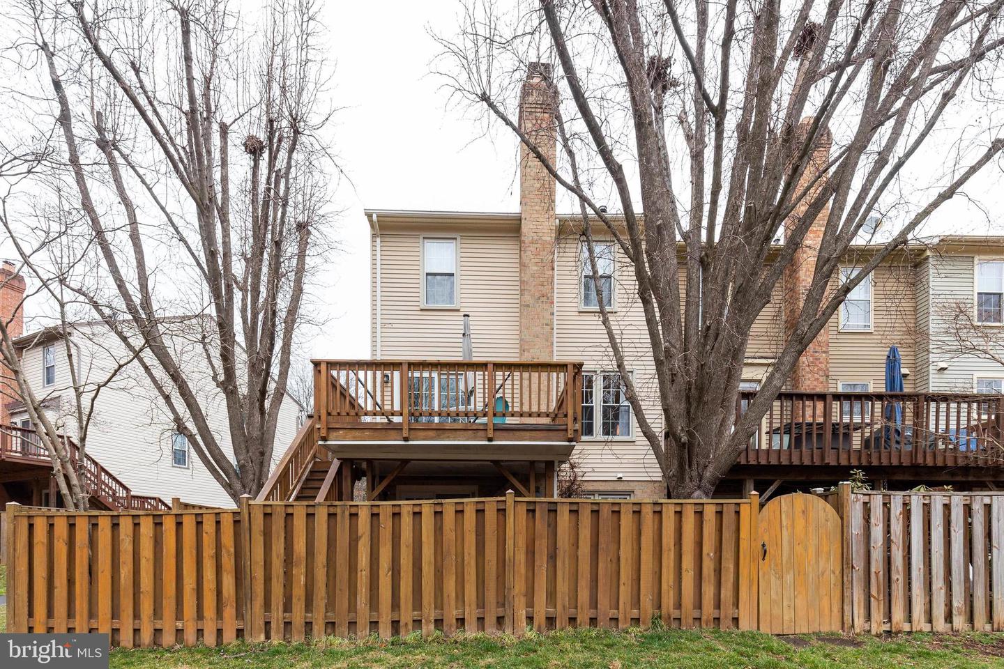 7724 Gromwell COURT