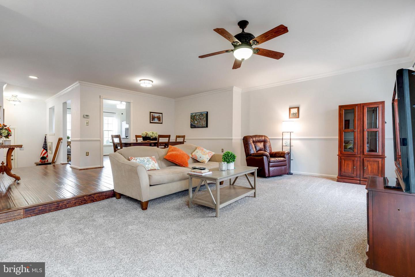 7724 Gromwell COURT