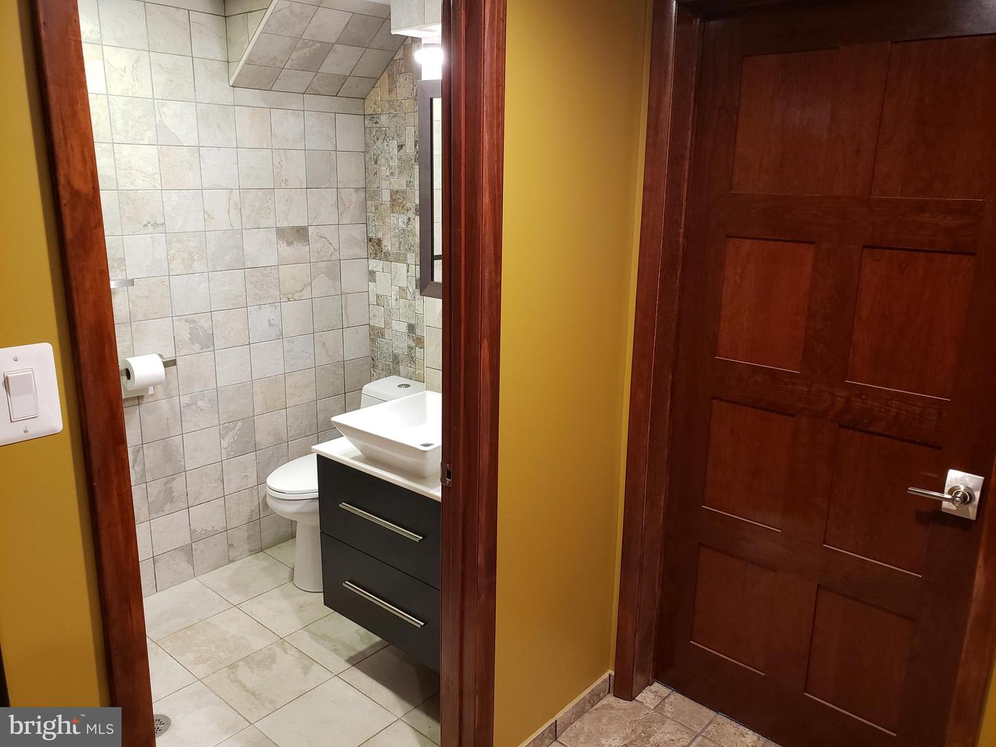 4317 Andes DRIVE Unit: B