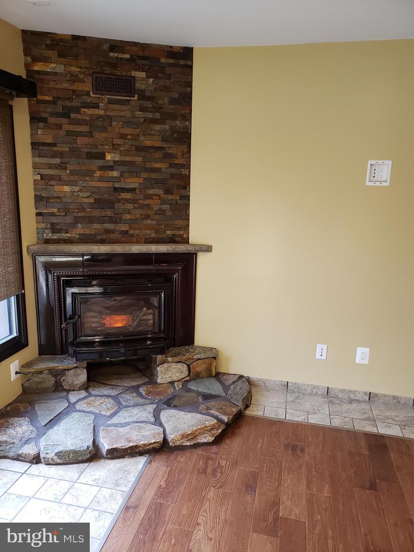 4317 Andes DRIVE Unit: B