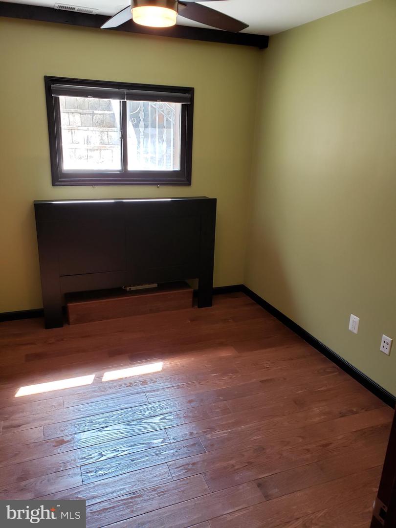 4317 Andes DRIVE Unit: B