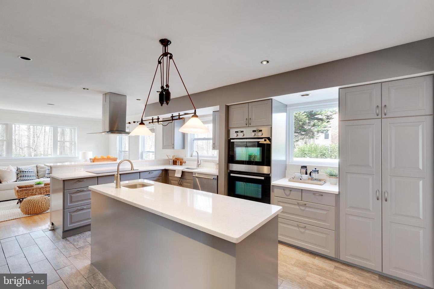 5132 Brentwood Farm DRIVE
