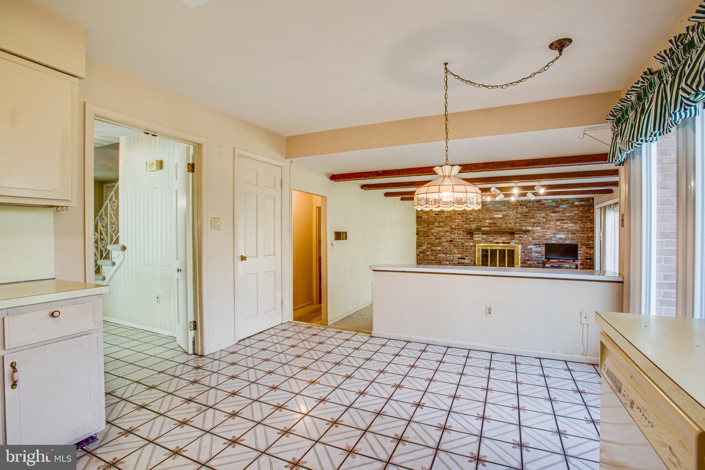8124 Langbrook ROAD