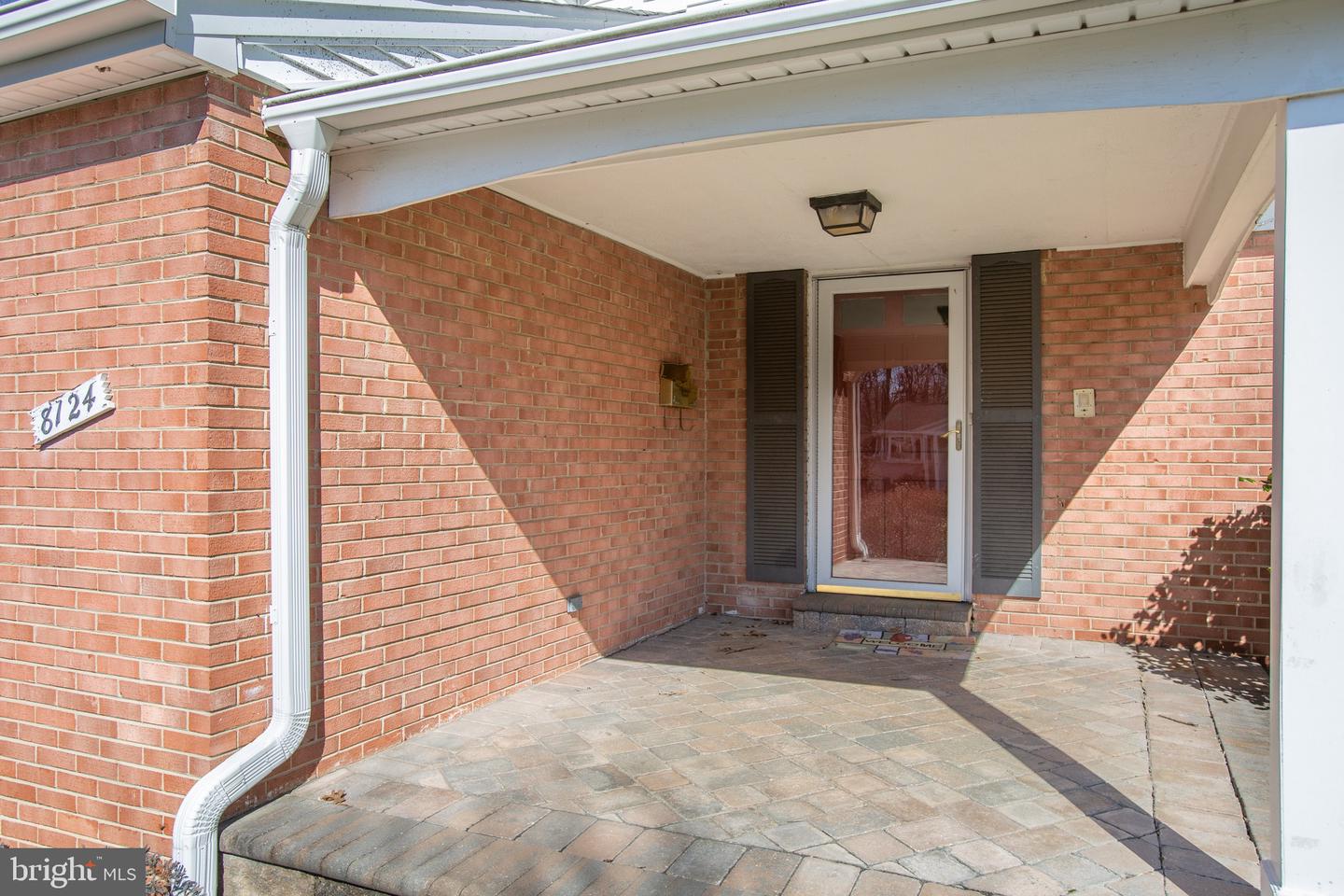 8124 Langbrook ROAD