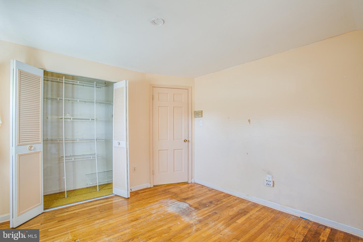 8124 Langbrook ROAD