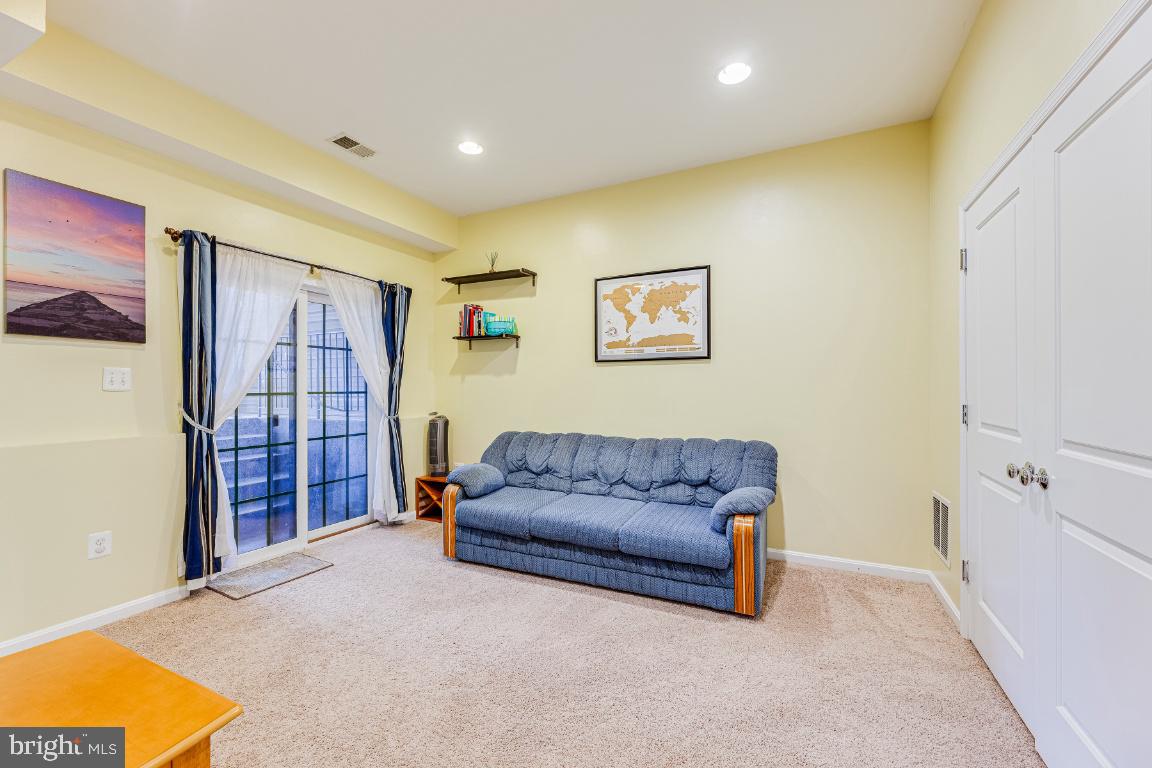 8154 Bianca PLACE